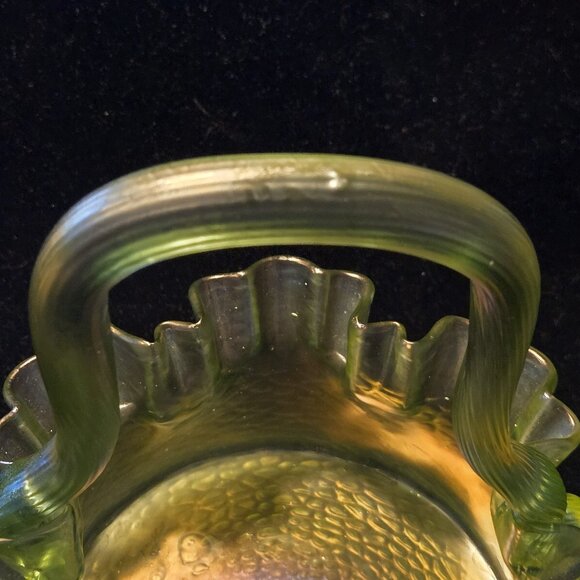 Loetz 1800s Green Iridescent Basket W/ruffled Rim GLOWS UV 365NM - Picture 5 of 9
